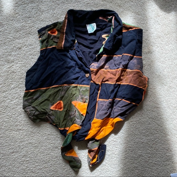 VINTAGE TIE FRONT CROP TOP - Picture 3 of 13